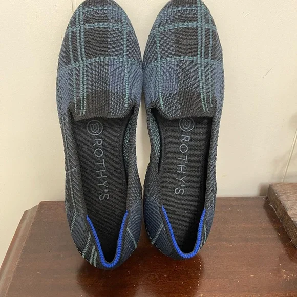 Rothy’s Lounge Loafer Retired preppy Plaid Size 7 Christmas forest Tartan - Picture 2 of 3